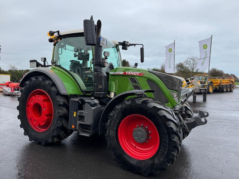 FENDT 724 PROFI PLUS - Tractor: foto 3 FENDT 724 PROFI PLUS - Tractor: foto 3