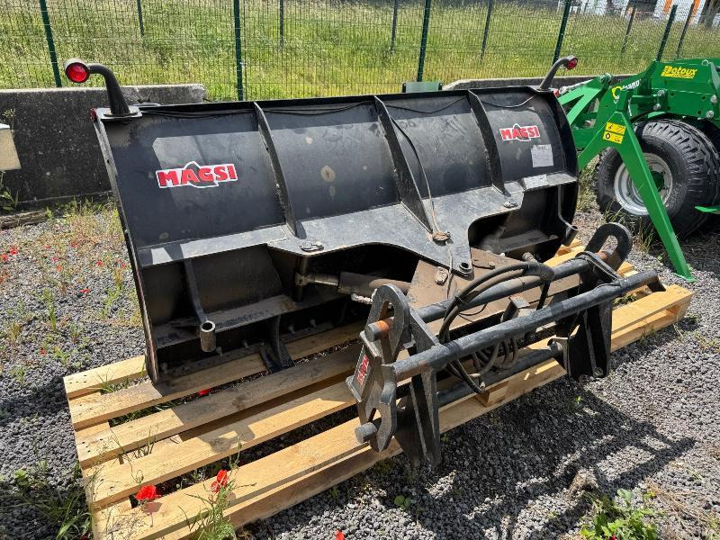 MAGSI LNAF 210 - Cuchilla quitanieves: foto 1 MAGSI LNAF 210 - Cuchilla quitanieves: foto 1