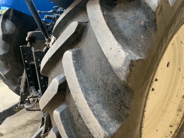 NEW-HOLLAND T7.215S - Tractor: foto 3 NEW-HOLLAND T7.215S - Tractor: foto 3