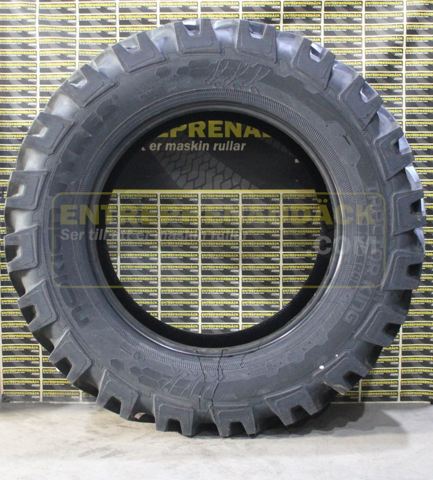 Nokian Tractor King 650/65R42 – Available as loose tyre or complete wheel - Tractor: foto 3 Nokian Tractor King 650/65R42 – Available as loose tyre or complete wheel - Tractor: foto 3