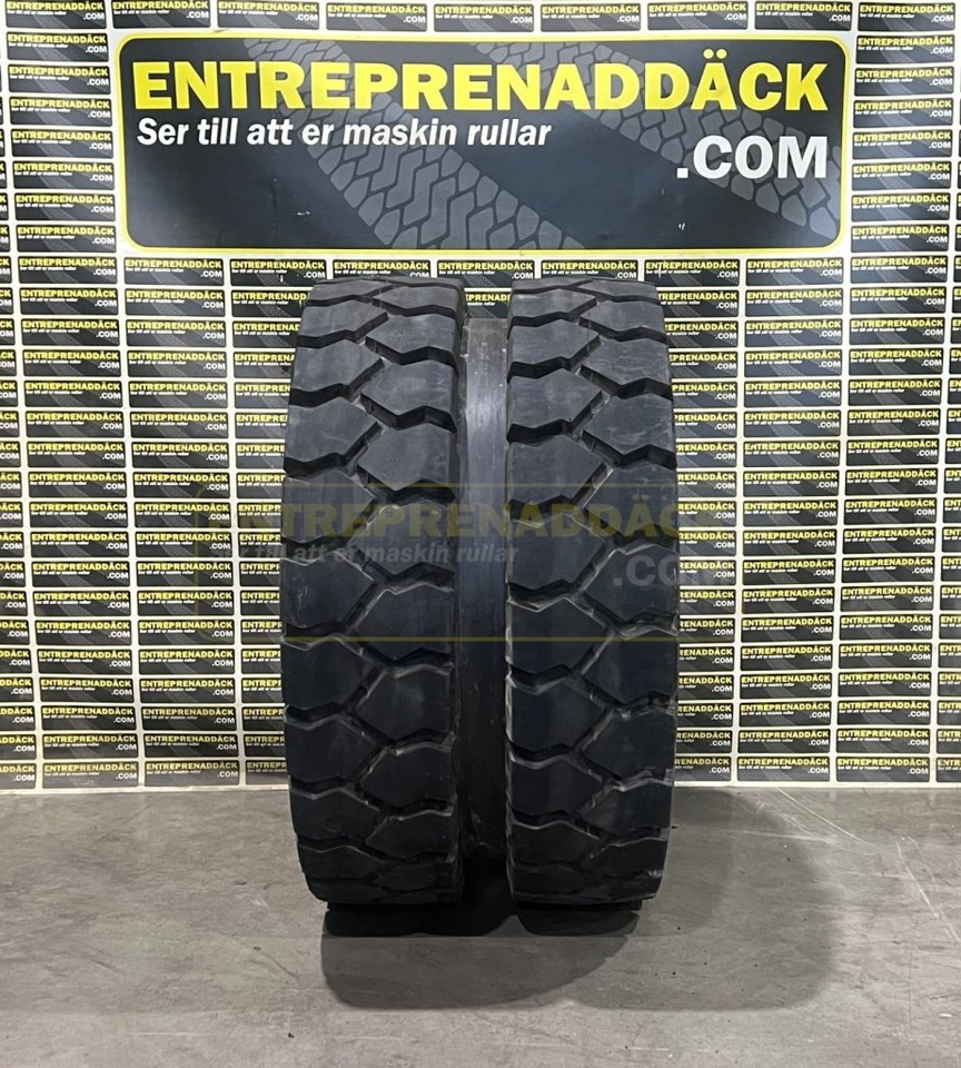 Trelleborg T-900 – Special wheel for excavators 9.00-20 - Excavadora de ruedas: foto 3 Trelleborg T-900 – Special wheel for excavators 9.00-20 - Excavadora de ruedas: foto 3