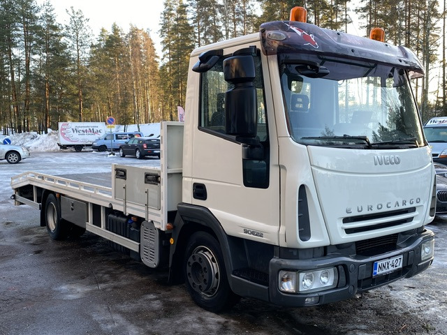 IVECO EuroCargo 90E220 - Camión portavehículos: foto 3 IVECO EuroCargo 90E220 - Camión portavehículos: foto 3