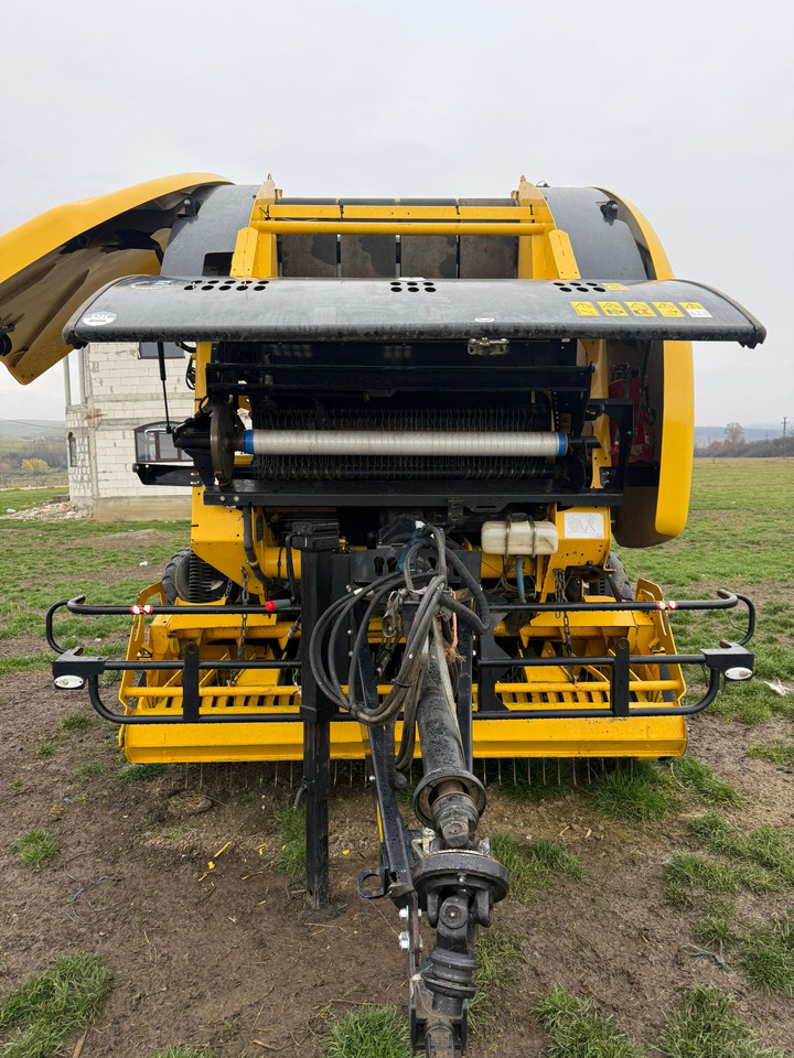 New Holland Roll-Belt 180 Baler - Otros maquinaria: foto 2 New Holland Roll-Belt 180 Baler - Otros maquinaria: foto 2