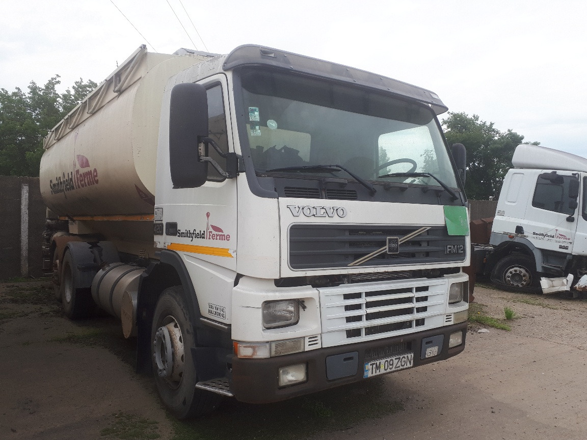 VOLVO FM12 Animal Feed Tank Truck - Otros maquinaria: foto 1 VOLVO FM12 Animal Feed Tank Truck - Otros maquinaria: foto 1