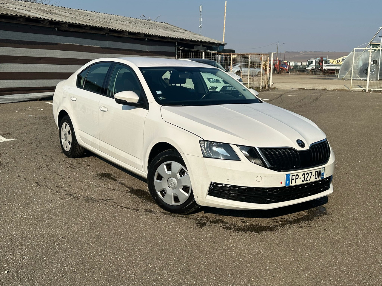 Coche SKODA OCTAVIA: foto 1
