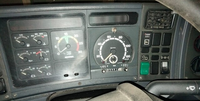 Camión, Desensiladora Scania 94 D 260 - REHUAUTO: foto 12