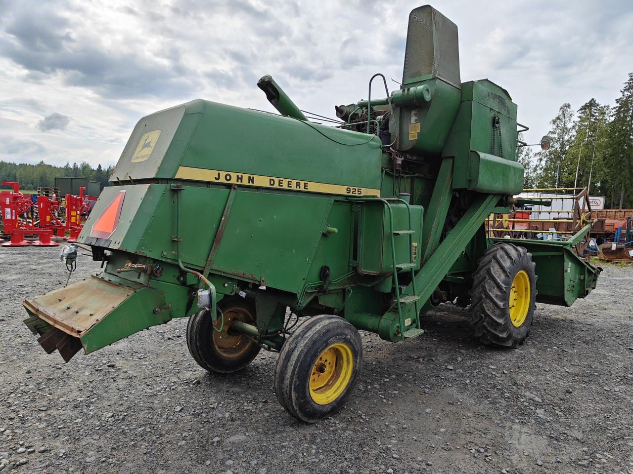 JOHN DEERE 925 leikkuupuimuri - Cosechadora de granos: foto 4 JOHN DEERE 925 leikkuupuimuri - Cosechadora de granos: foto 4