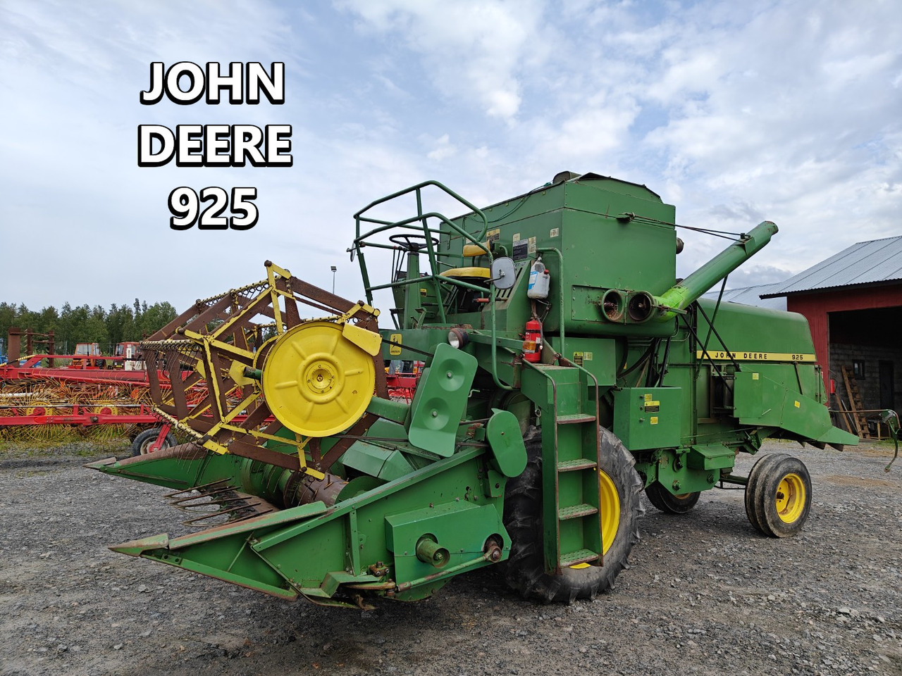 JOHN DEERE 925 leikkuupuimuri - Cosechadora de granos: foto 1 JOHN DEERE 925 leikkuupuimuri - Cosechadora de granos: foto 1