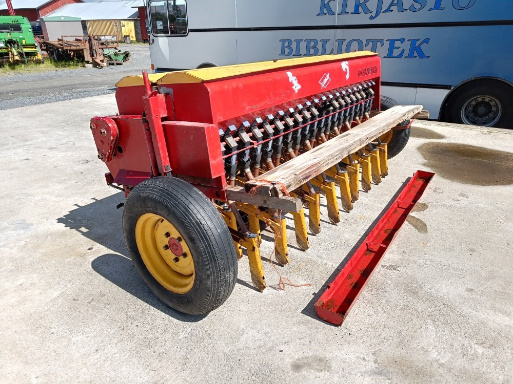 Juko Kylvölannoitin 250cm / puolihinattava laahavantailla - Combinado de siembra: foto 5 Juko Kylvölannoitin 250cm / puolihinattava laahavantailla - Combinado de siembra: foto 5