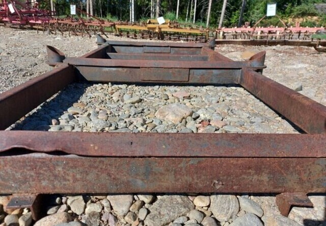 Metsäkärryn alusta 8 pankoinen pituus 400cm - Remolque forestal: foto 2 Metsäkärryn alusta 8 pankoinen pituus 400cm - Remolque forestal: foto 2