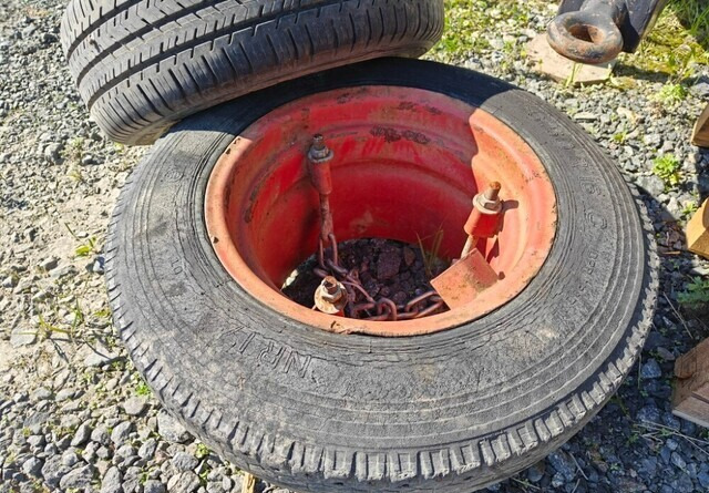 Paripyörät puimuriin 16 tuumaa - Rueda completa para Maquinaria agrícola: foto 4 Paripyörät puimuriin 16 tuumaa - Rueda completa para Maquinaria agrícola: foto 4