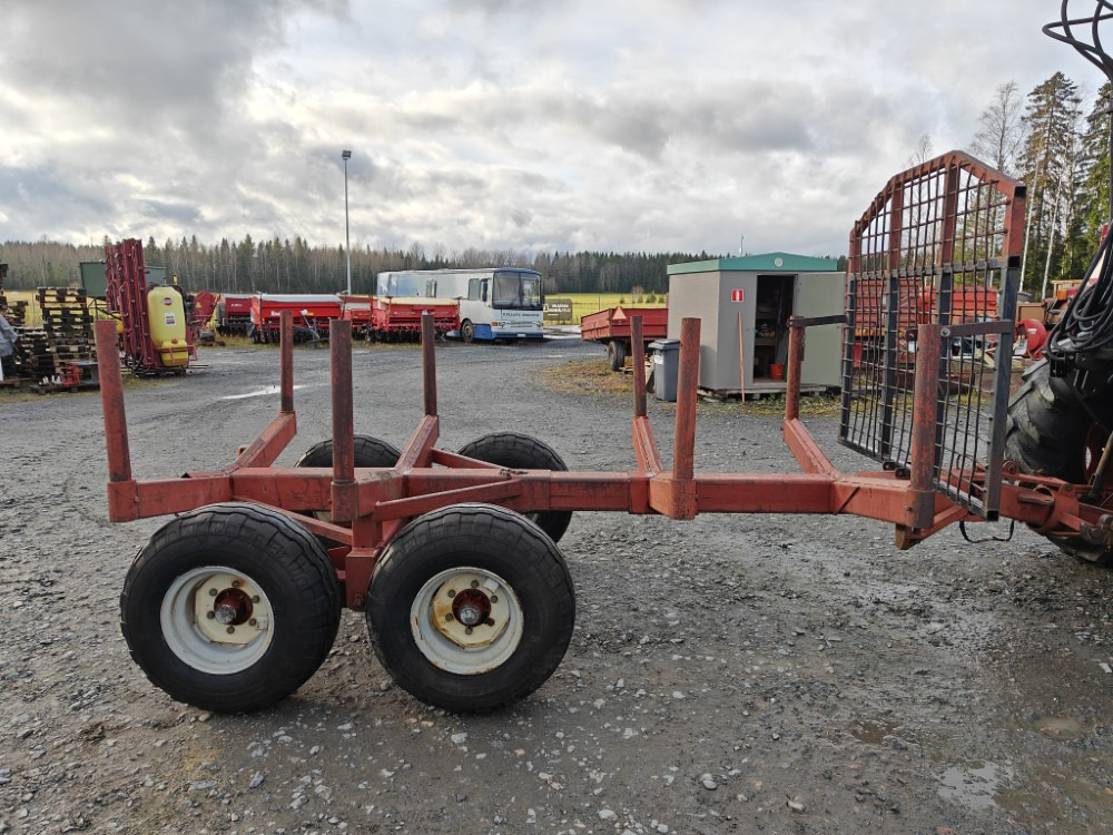 Rysky Metsävaunu telillä - Remolque forestal: foto 4 Rysky Metsävaunu telillä - Remolque forestal: foto 4