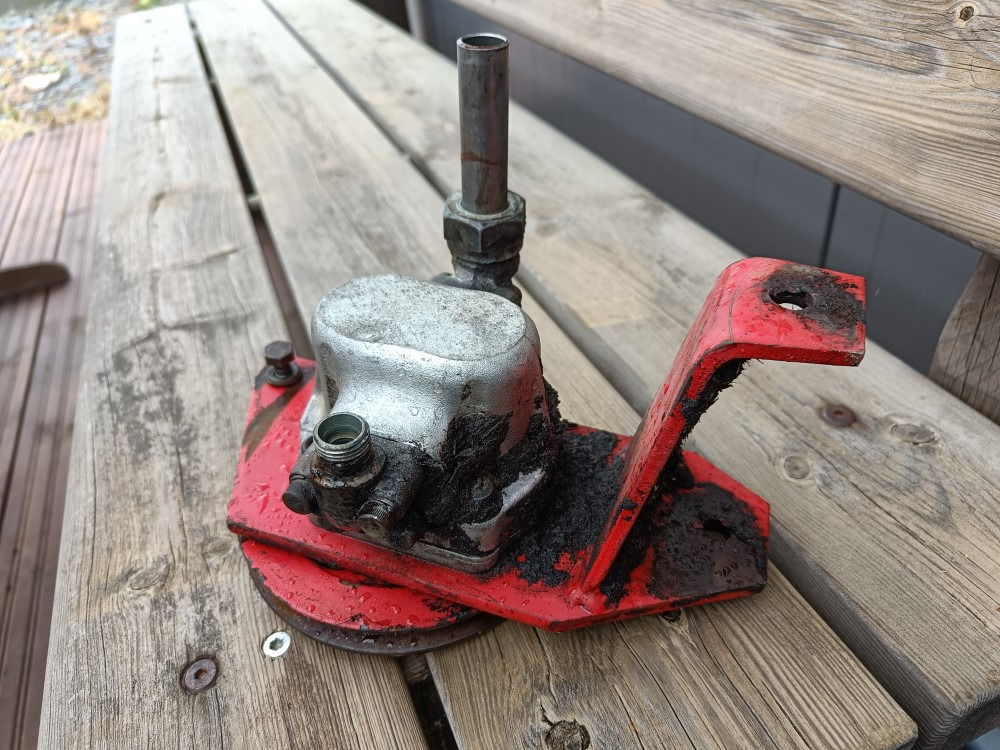 Sampo 410 hydrauliikkapumppu - Bomba hidráulica para Cosechadora de granos: foto 4 Sampo 410 hydrauliikkapumppu - Bomba hidráulica para Cosechadora de granos: foto 4