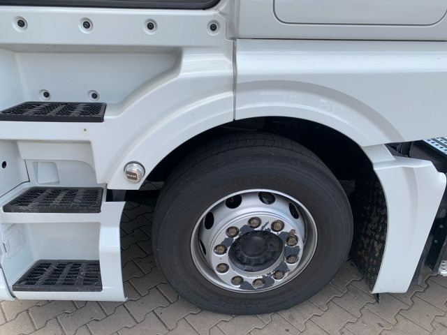 MAN TGX 18.470 4x2 LL SA - Cabeza tractora: foto 5 MAN TGX 18.470 4x2 LL SA - Cabeza tractora: foto 5