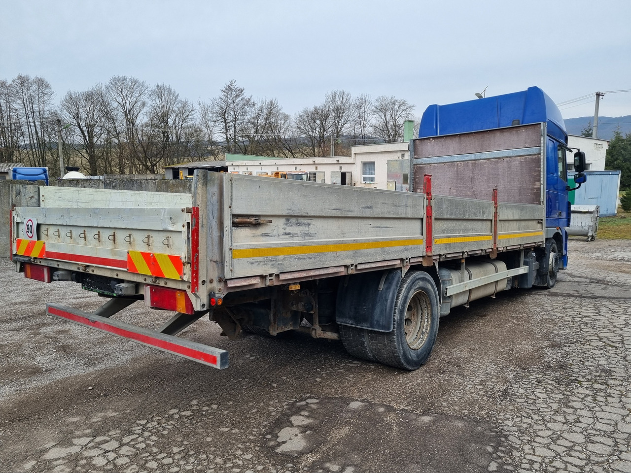 DAF XF 105.410 LD 4x2 EURO5 automat - Camión caja abierta: foto 4 DAF XF 105.410 LD 4x2 EURO5 automat - Camión caja abierta: foto 4