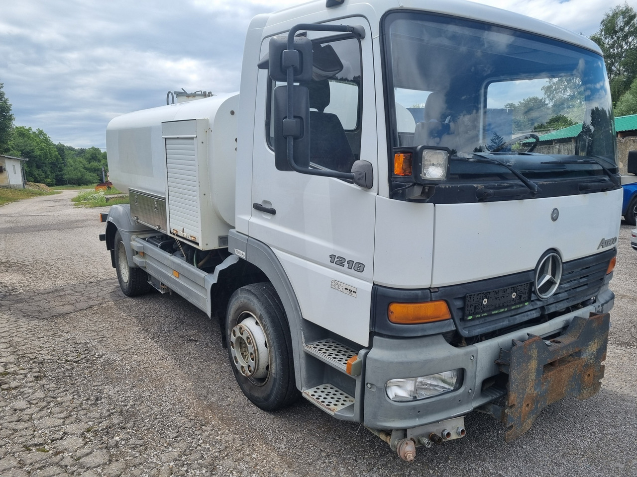 MERCEDES-BENZ ATEGO 1218 water cistern + pressure pump 20 BAR - Camión cisterna: foto 3 MERCEDES-BENZ ATEGO 1218 water cistern + pressure pump 20 BAR - Camión cisterna: foto 3