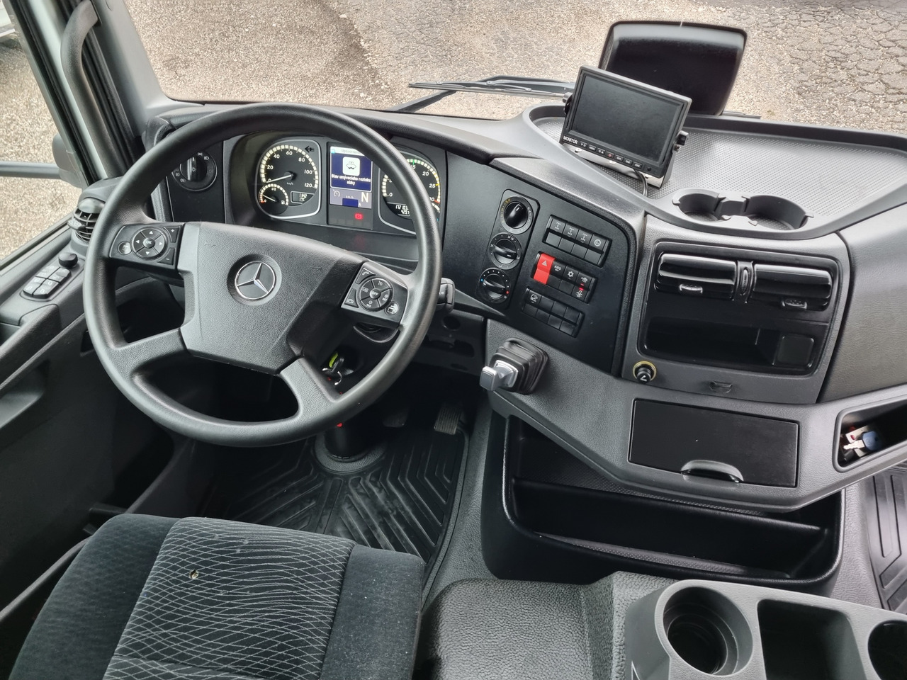 MERCEDES-BENZ ATEGO 1323 4x4 ABROLKIPPER - Camión multibasculante: foto 2 MERCEDES-BENZ ATEGO 1323 4x4 ABROLKIPPER - Camión multibasculante: foto 2