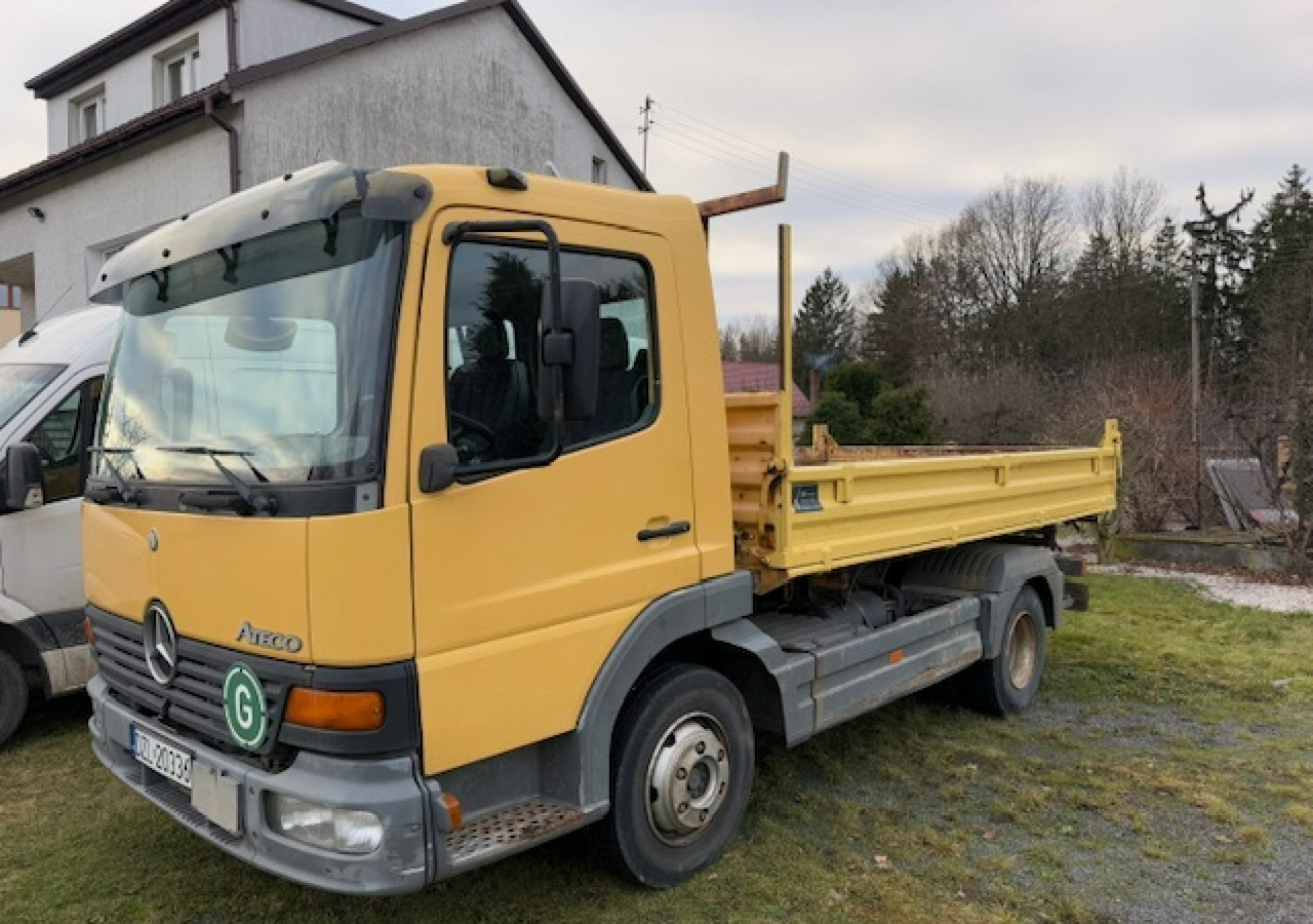 Mercedes-Benz Atego 3 stronna wywrotka * mały przebieg* - Camión volquete: foto 1 Mercedes-Benz Atego 3 stronna wywrotka * mały przebieg* - Camión volquete: foto 1
