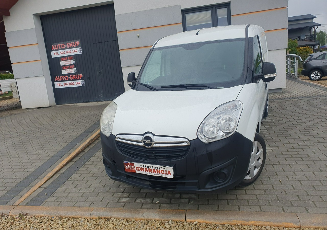 Opel Combo Opel Combo 1.4 Benzyna Polski Salon - Furgón: foto 2 Opel Combo Opel Combo 1.4 Benzyna Polski Salon - Furgón: foto 2