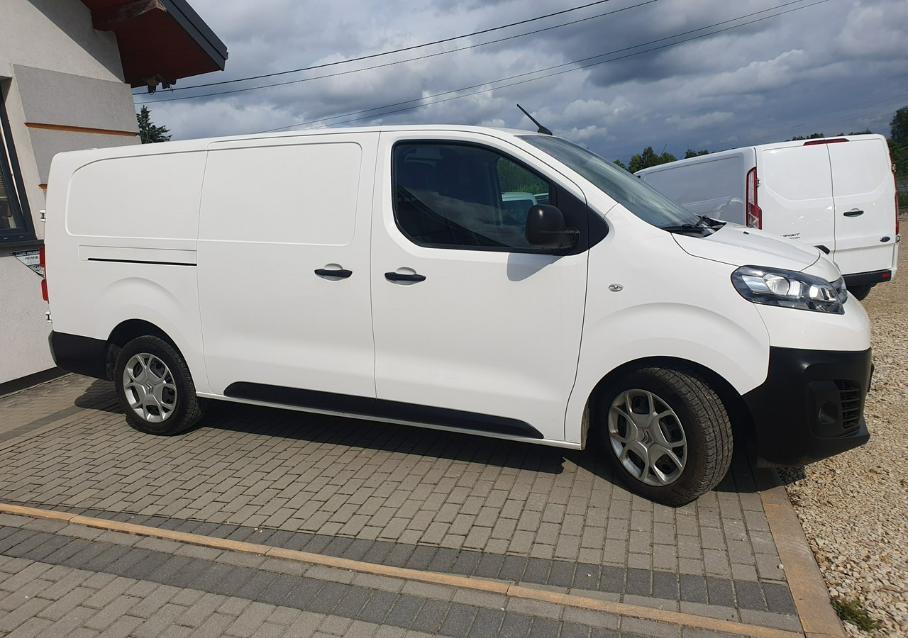 Opel Vivaro 2,0 Diesel | L3 H1 | Stan bdb *Long* - Furgón: foto 4 Opel Vivaro 2,0 Diesel | L3 H1 | Stan bdb *Long* - Furgón: foto 4