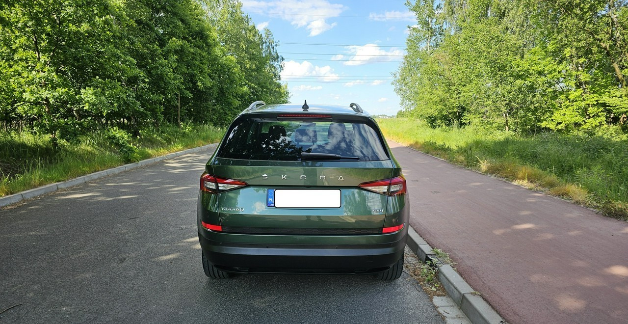 Skoda Kodiaq Skoda Kodiaq Skoda Kodiaq 2.0 tsi 4x4 Wersja Drive na 125 lecie - SUV/ Todoterreno: foto 5 Skoda Kodiaq Skoda Kodiaq Skoda Kodiaq 2.0 tsi 4x4 Wersja Drive na 125 lecie - SUV/ Todoterreno: foto 5