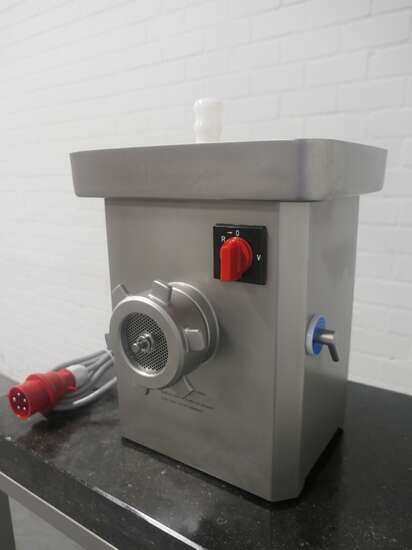 Freund / Ifooma grinder TG101 - Maquinaria de alimentación: foto 2 Freund / Ifooma grinder TG101 - Maquinaria de alimentación: foto 2
