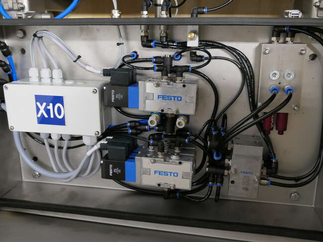 GEA paper interleaver PPI400 - Maquinaria de alimentación: foto 3 GEA paper interleaver PPI400 - Maquinaria de alimentación: foto 3