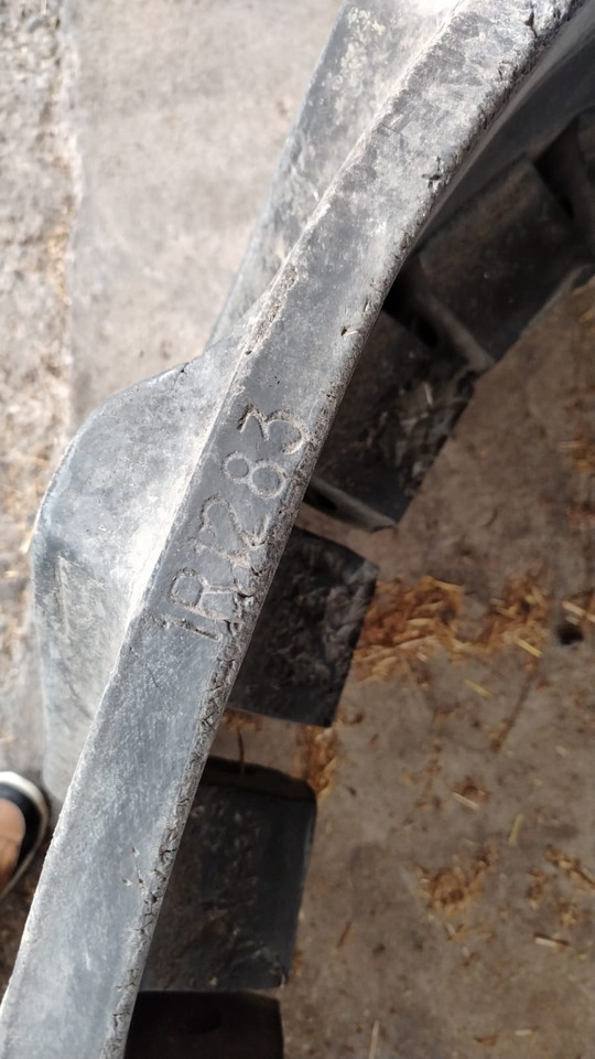 Camso IR1283 or 630-2501 - Oruga para Tractor de cadenas: foto 2 Camso IR1283 or 630-2501 - Oruga para Tractor de cadenas: foto 2