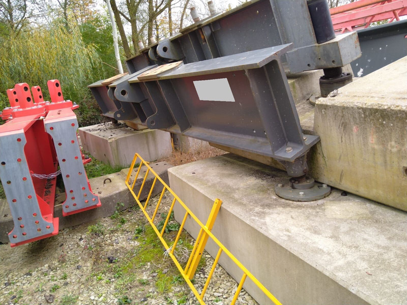 Liebherr 100LC cross 901214530, 2016 yom - Grúa torre: foto 2 Liebherr 100LC cross 901214530, 2016 yom - Grúa torre: foto 2