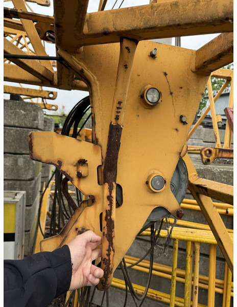 Liebherr 42K.1, 2008 yom - some Works needed - Grúa automontante: foto 5 Liebherr 42K.1, 2008 yom - some Works needed - Grúa automontante: foto 5