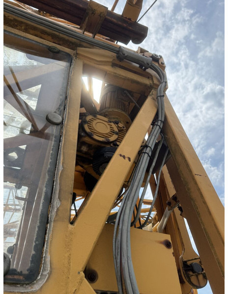 Liebherr 50K, damaged slev drive, no winch brake… - Grúa automontante: foto 4 Liebherr 50K, damaged slev drive, no winch brake… - Grúa automontante: foto 4