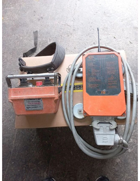 Liebherr HBC radio control 112/132/140/180EC-H - Grúa torre: foto 4 Liebherr HBC radio control 112/132/140/180EC-H - Grúa torre: foto 4