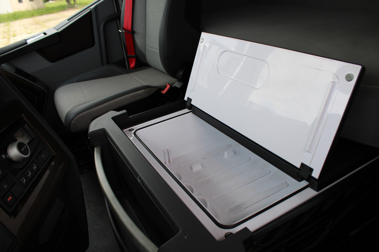 Cabeza tractora Renault T460: foto 19