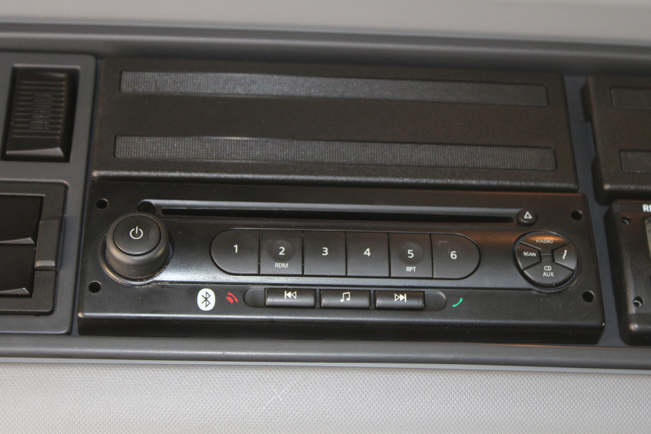 Cabeza tractora Renault T460: foto 16