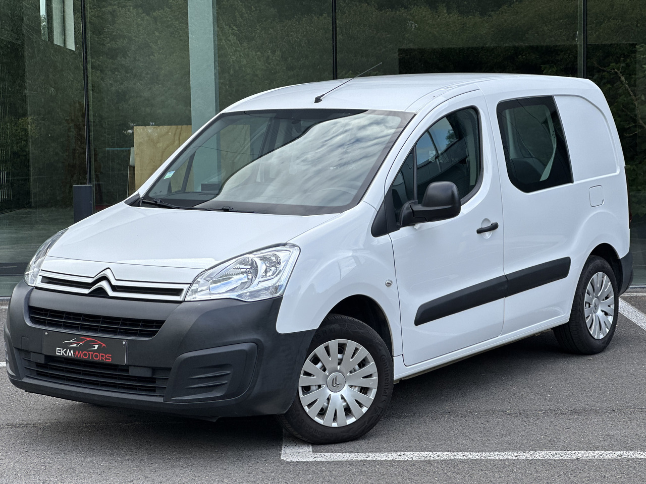 Furgoneta pequeña Citroen Berlingo: foto 1