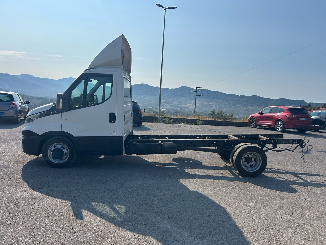 IVECO DAILY 35C15 - Camión grúa: foto 3 IVECO DAILY 35C15 - Camión grúa: foto 3