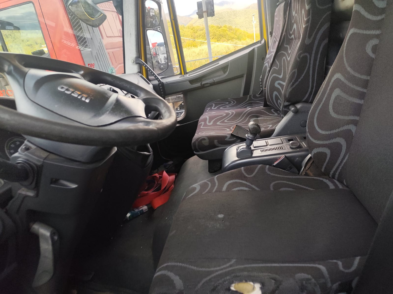 IVECO EUROCARGO 120E28P - Camión chasis: foto 5 IVECO EUROCARGO 120E28P - Camión chasis: foto 5