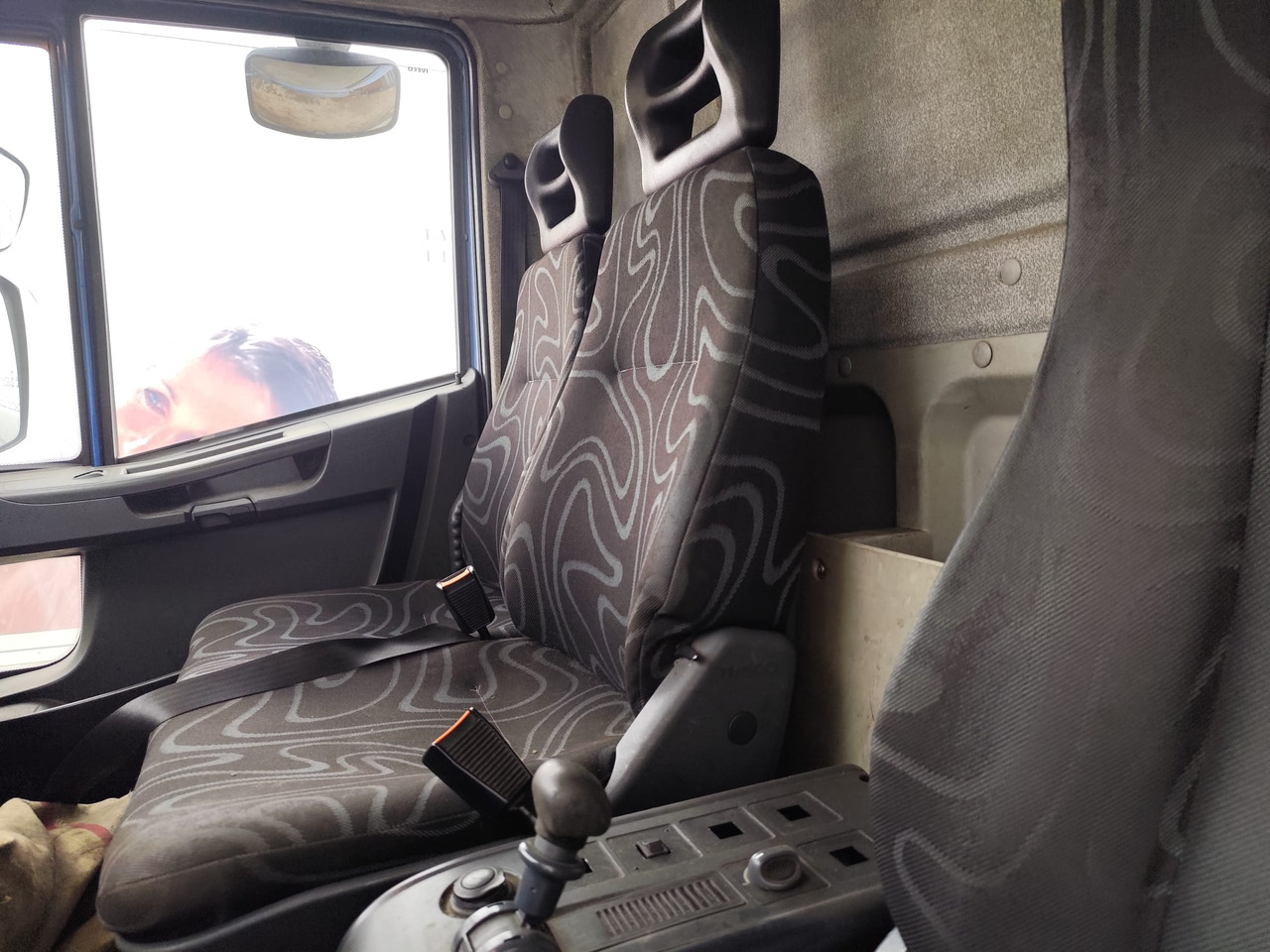 IVECO EUROCARGO 140E25 - Camión volquete: foto 4 IVECO EUROCARGO 140E25 - Camión volquete: foto 4