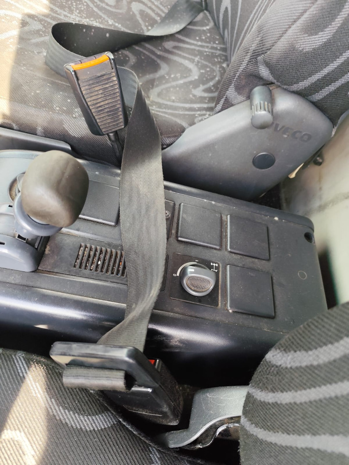 IVECO EUROCARGO 140E25 - Camión chasis: foto 5 IVECO EUROCARGO 140E25 - Camión chasis: foto 5