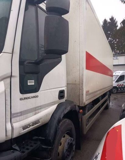 IVECO EUROCARGO 180-250 - Camión chasis, Camión grúa: foto 2 IVECO EUROCARGO 180-250 - Camión chasis, Camión grúa: foto 2