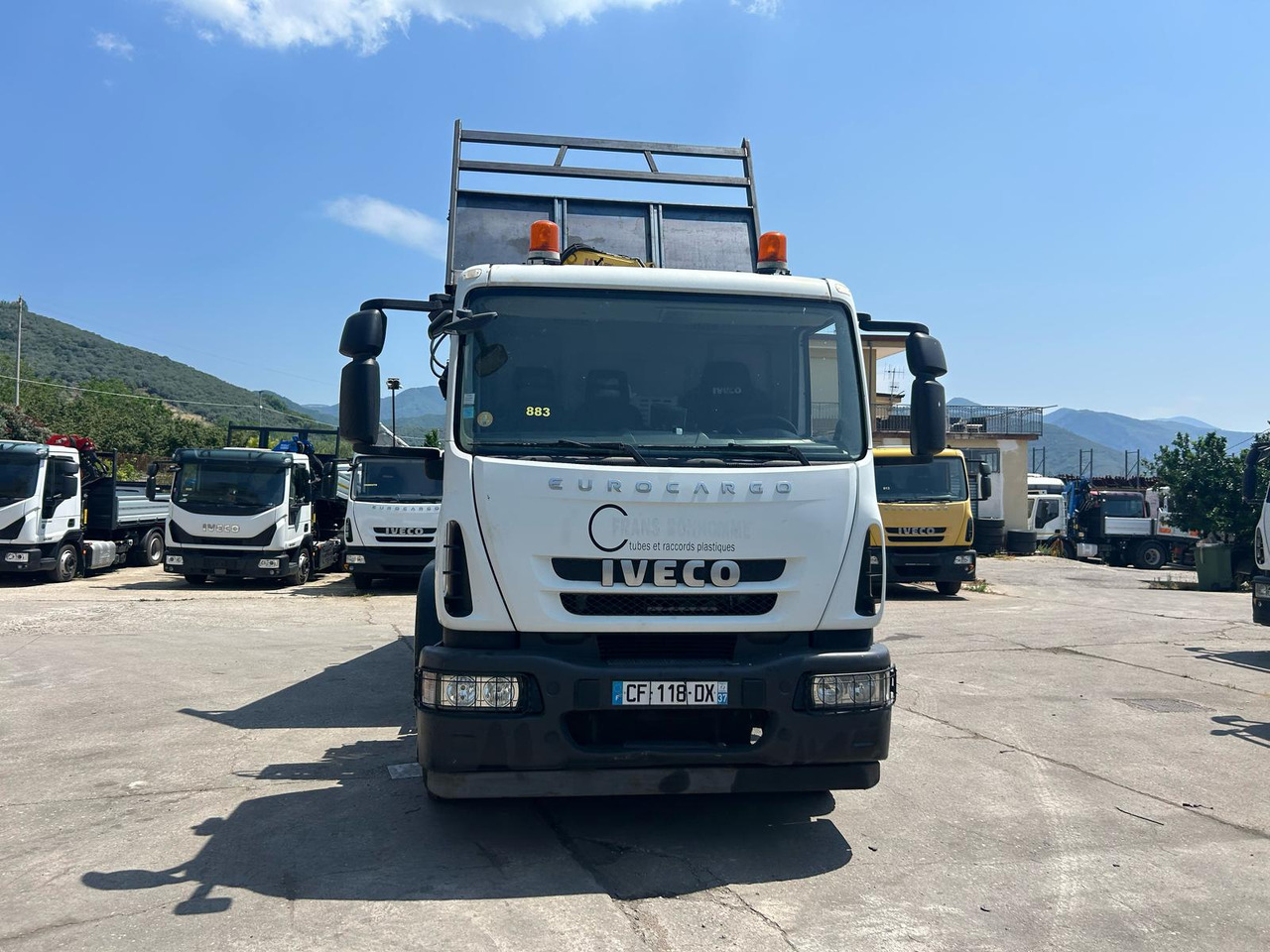 IVECO EUROCARGO 180E30 - Camión volquete, Camión grúa: foto 3 IVECO EUROCARGO 180E30 - Camión volquete, Camión grúa: foto 3