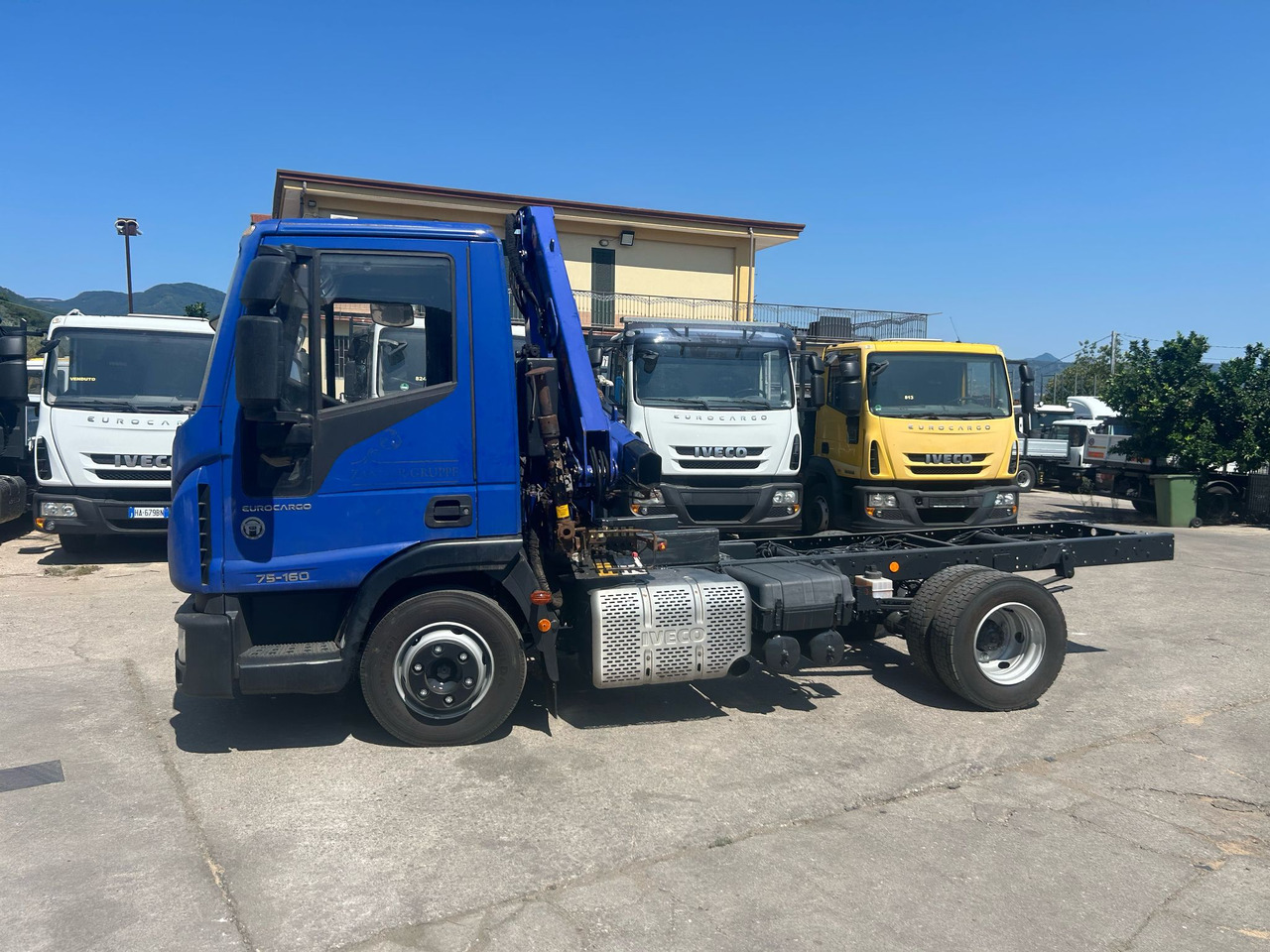 IVECO EUROCARGO 75-160 - Camión grúa: foto 3 IVECO EUROCARGO 75-160 - Camión grúa: foto 3