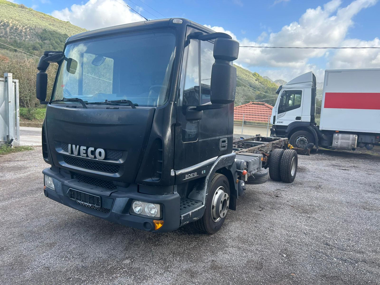 IVECO EUROCARGO 80E18 - Camión chasis, Camión volquete: foto 3 IVECO EUROCARGO 80E18 - Camión chasis, Camión volquete: foto 3