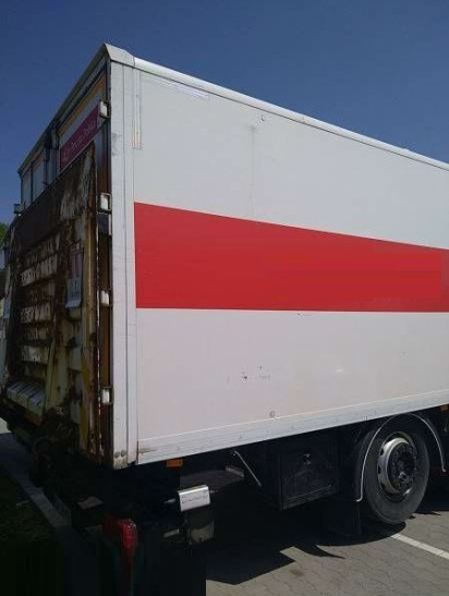 IVECO STRALIS AD 260S31 XP - Camión caja cerrada: foto 3 IVECO STRALIS AD 260S31 XP - Camión caja cerrada: foto 3