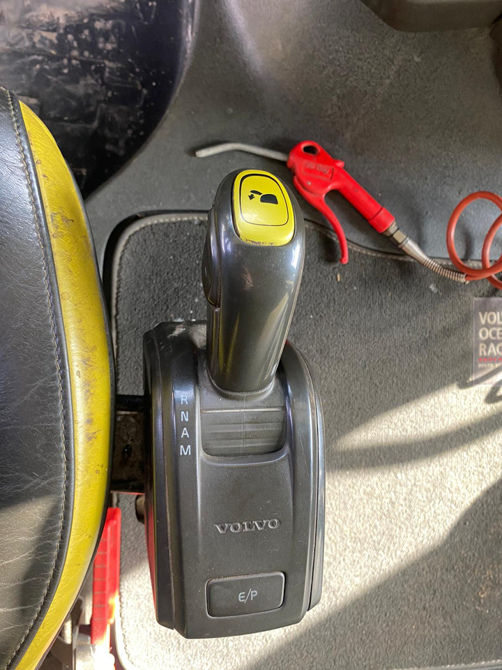 VOLVO FH16.660 - Camión caja abierta: foto 5 VOLVO FH16.660 - Camión caja abierta: foto 5