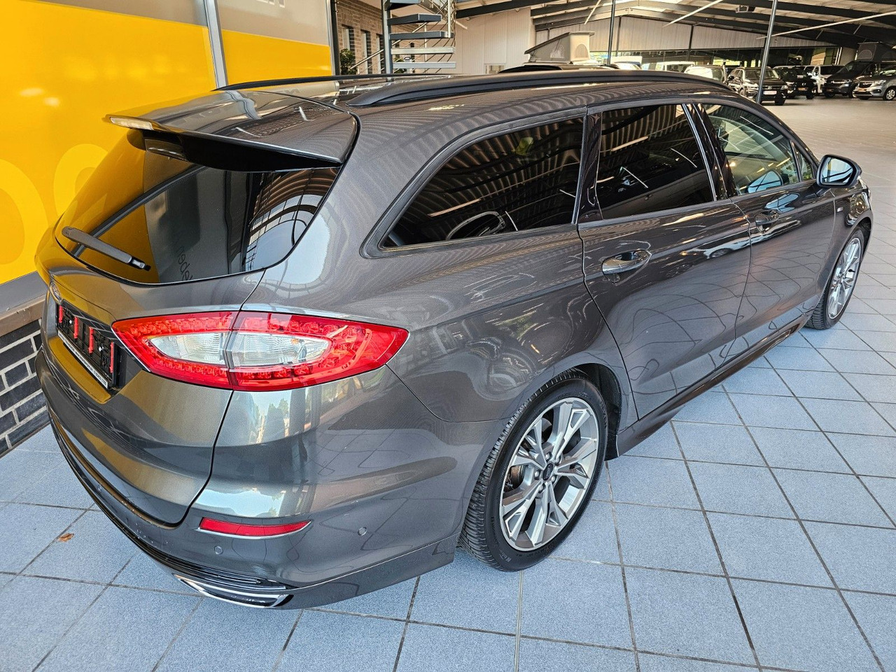 Ford Mondeo Turnier ST-Line LED Scheinwerfer - Coche: foto 5 Ford Mondeo Turnier ST-Line LED Scheinwerfer - Coche: foto 5