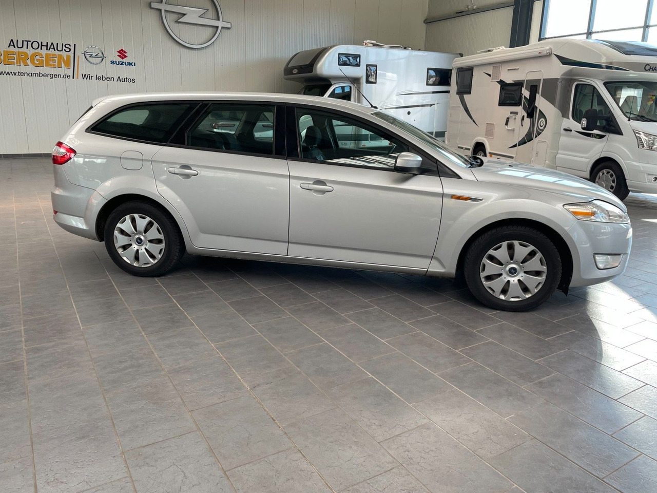 Ford Mondeo Turnier Trend / AHK / 8-fach Bereift - Coche: foto 2 Ford Mondeo Turnier Trend / AHK / 8-fach Bereift - Coche: foto 2