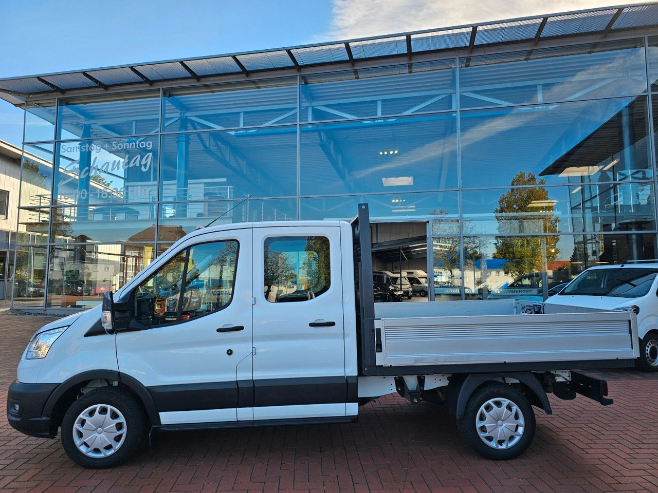 Ford Transit Pritsche 310 DoKa AHK Klima 7 Sitzer - Caja abierta furgoneta, Furgoneta combi: foto 2 Ford Transit Pritsche 310 DoKa AHK Klima 7 Sitzer - Caja abierta furgoneta, Furgoneta combi: foto 2