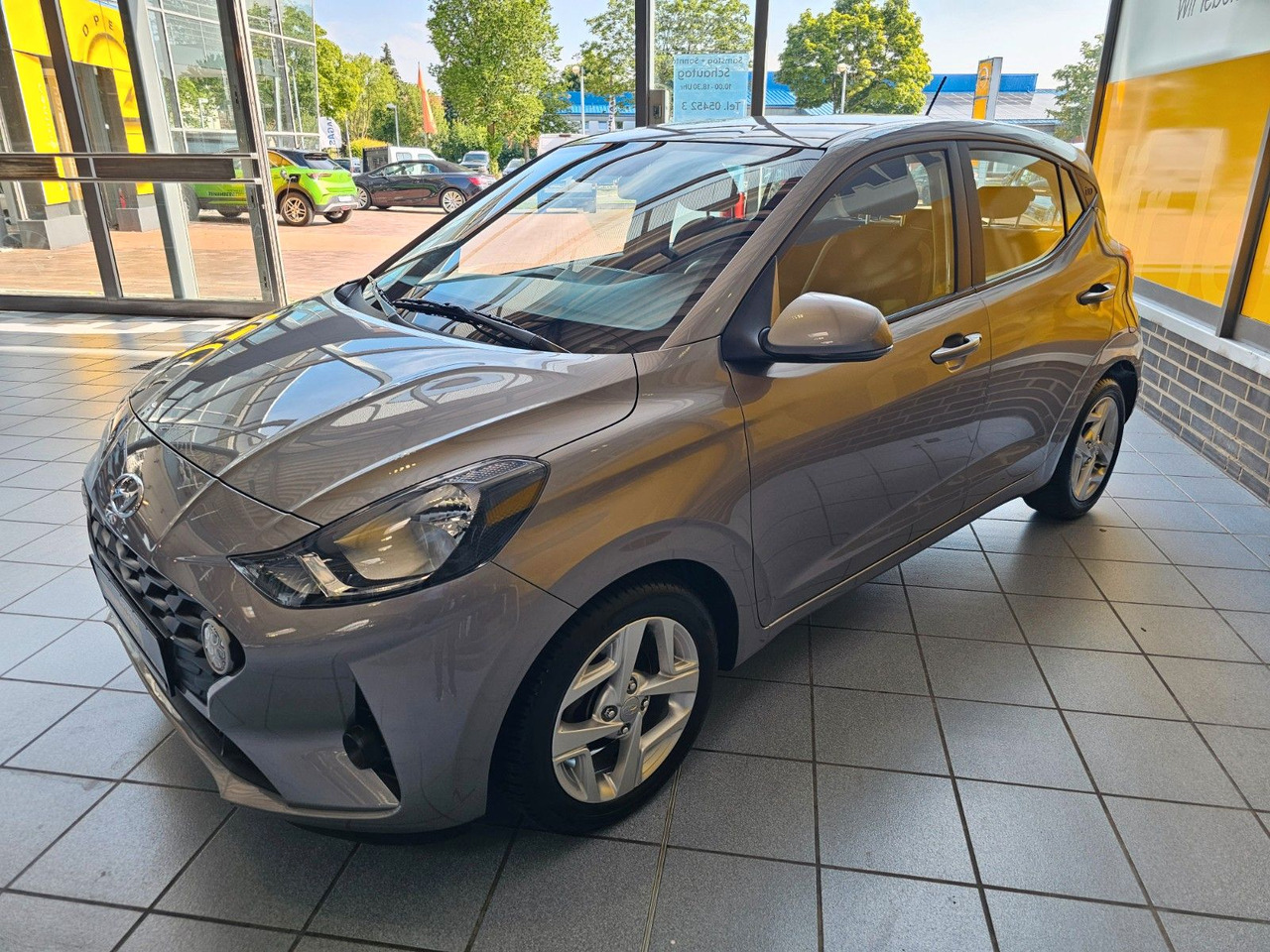 Hyundai i10 Trend AUTOMATIK SHZ PDC LenkrHzg DAB Spurhal - Coche: foto 4 Hyundai i10 Trend AUTOMATIK SHZ PDC LenkrHzg DAB Spurhal - Coche: foto 4