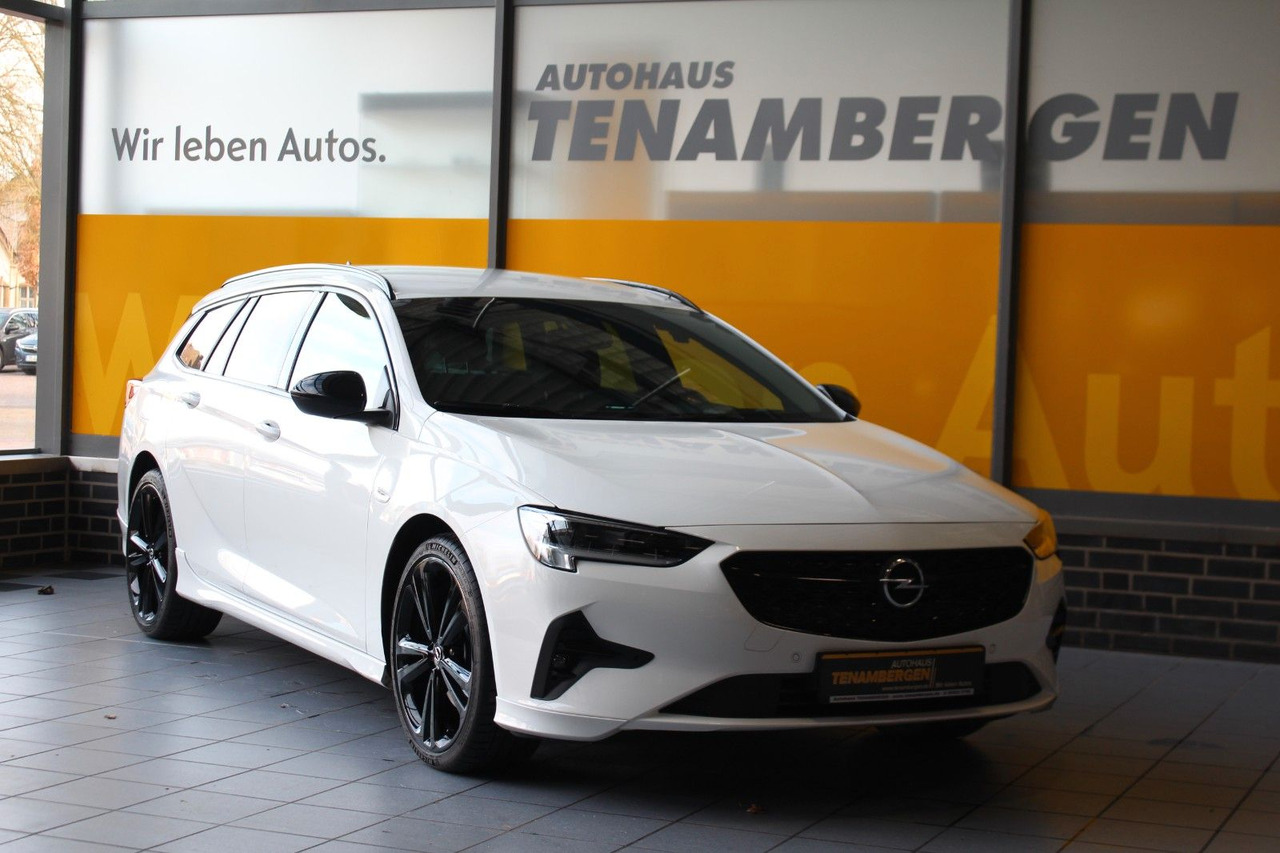 Opel Insignia B Sports Tourer Ultimate 4x4 AHK ACC - Coche: foto 2 Opel Insignia B Sports Tourer Ultimate 4x4 AHK ACC - Coche: foto 2